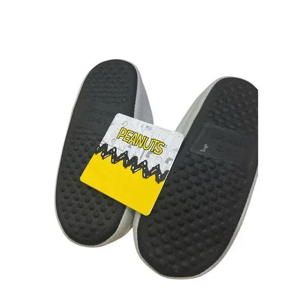 peanuts kids slippers nwt - Picture 2 of 2